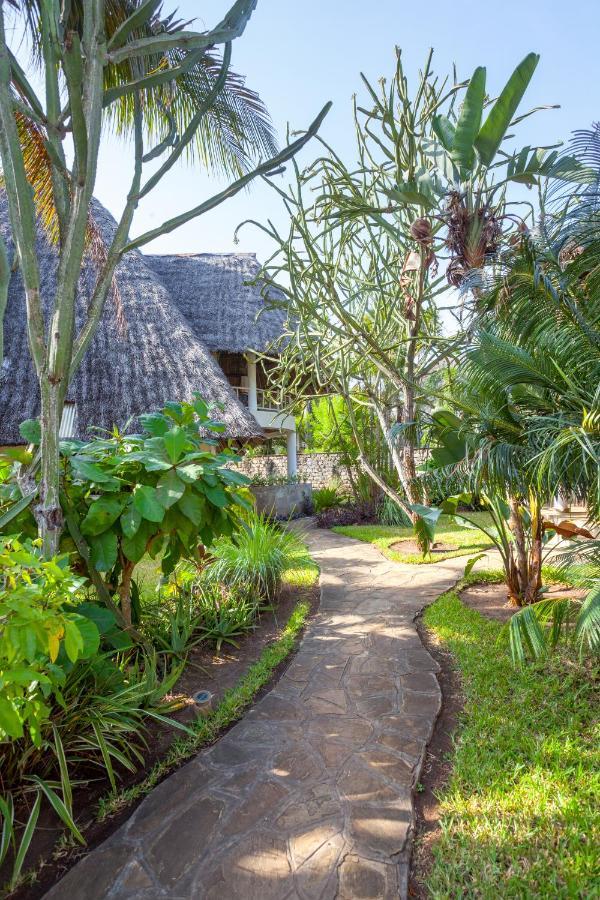 Aestus Villas Resort Diani Beach Esterno foto